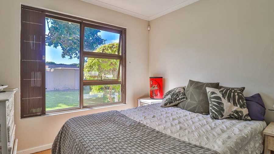 5 Bedroom Property for Sale in Miramar Eastern Cape